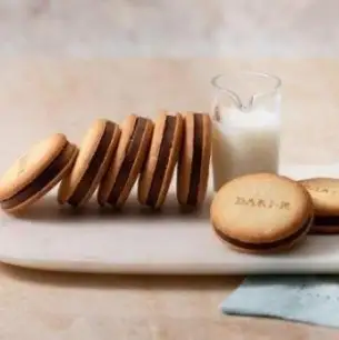 【dari K（ダリケー）】カカオサンドクッキー2種食べ比べセット（ミルク・抹茶）［ 京都 チョコレート カカオを通して世界を変える 人気 おすすめ ギフト プレゼント 贈答 お取り寄せ お菓子 スイーツ ］