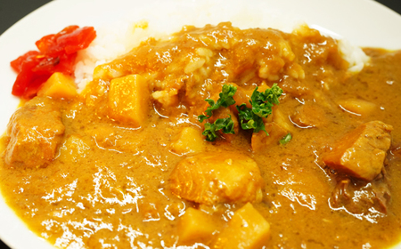 高知県宿毛産 鰤入り濃厚魚介味噌バターカレー（3個セット） カレー