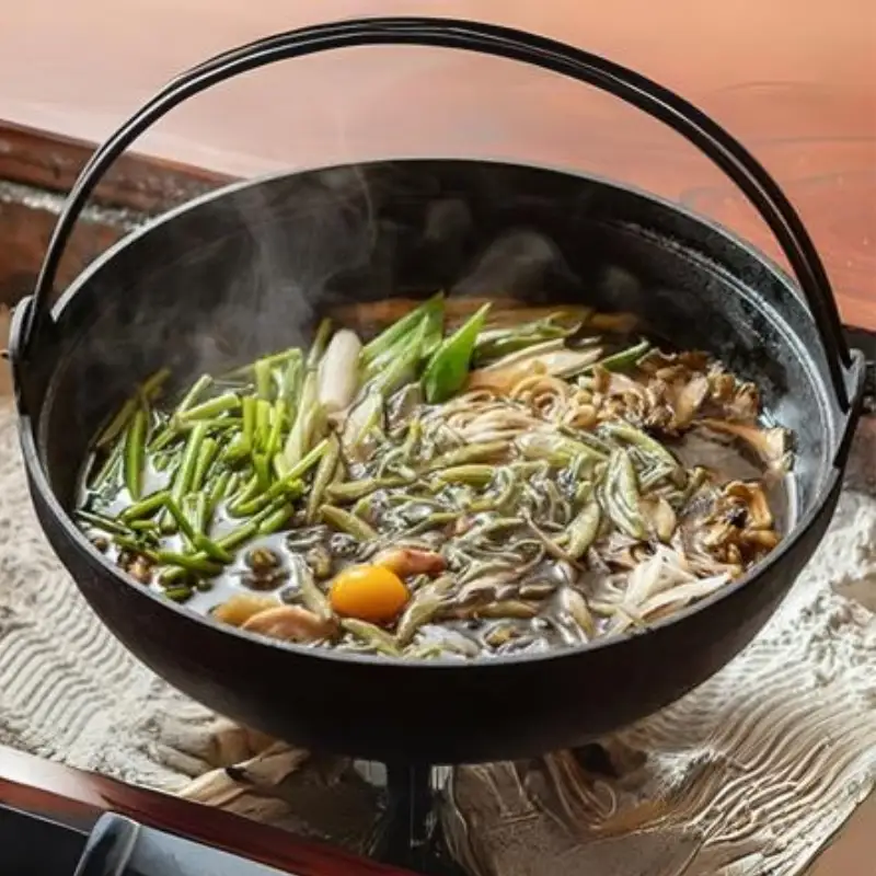 じゅんさい鍋セット 白神地鶏 稲庭うどん 野菜付き じゅんさい鍋セット【6～7人前】