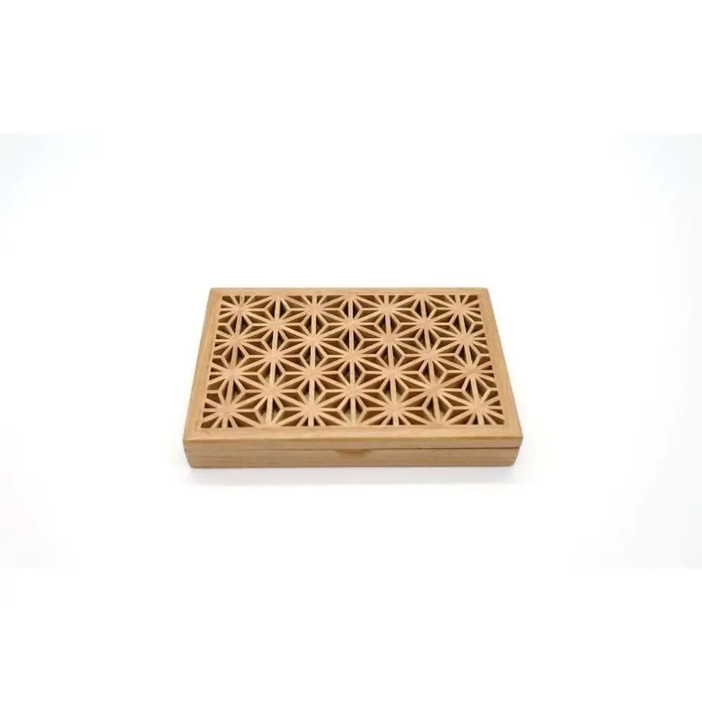 秋田杉とヤマザクラの 組子入りカードケース “Enishi” 名刺入れ 木製 ファッション小物 工芸品 