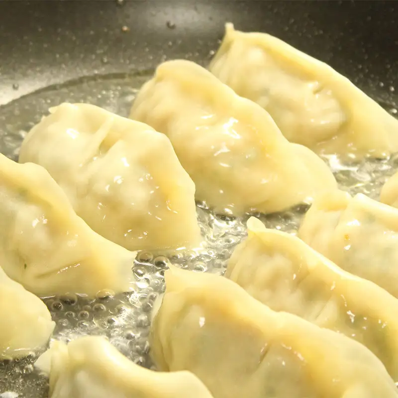 米の娘ぶたを使用した「米の娘餃子」 (30g×40個) 餃子 ギョウザ 生餃子 焼き餃子 水餃子 豚肉 ブランド豚 ニラ 冷凍 金山町 F4B-0451