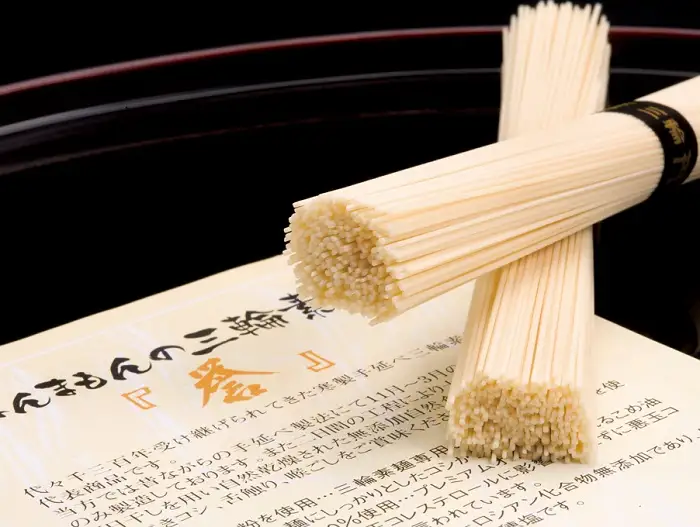 C-2.【無添加そうめんは理屈抜きの美味】ほんまもんの三輪素麺 9kg 徳用木箱