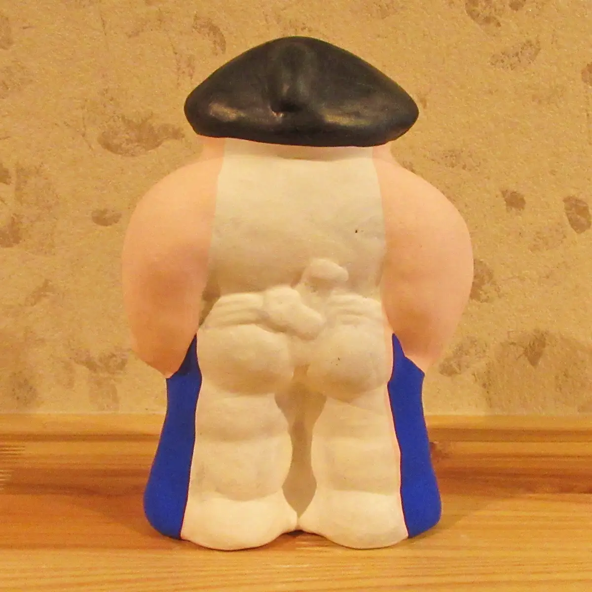 M-AC8.【長谷寺詣で人気の土産品】出雲人形　力士（化粧まわしの色 青）