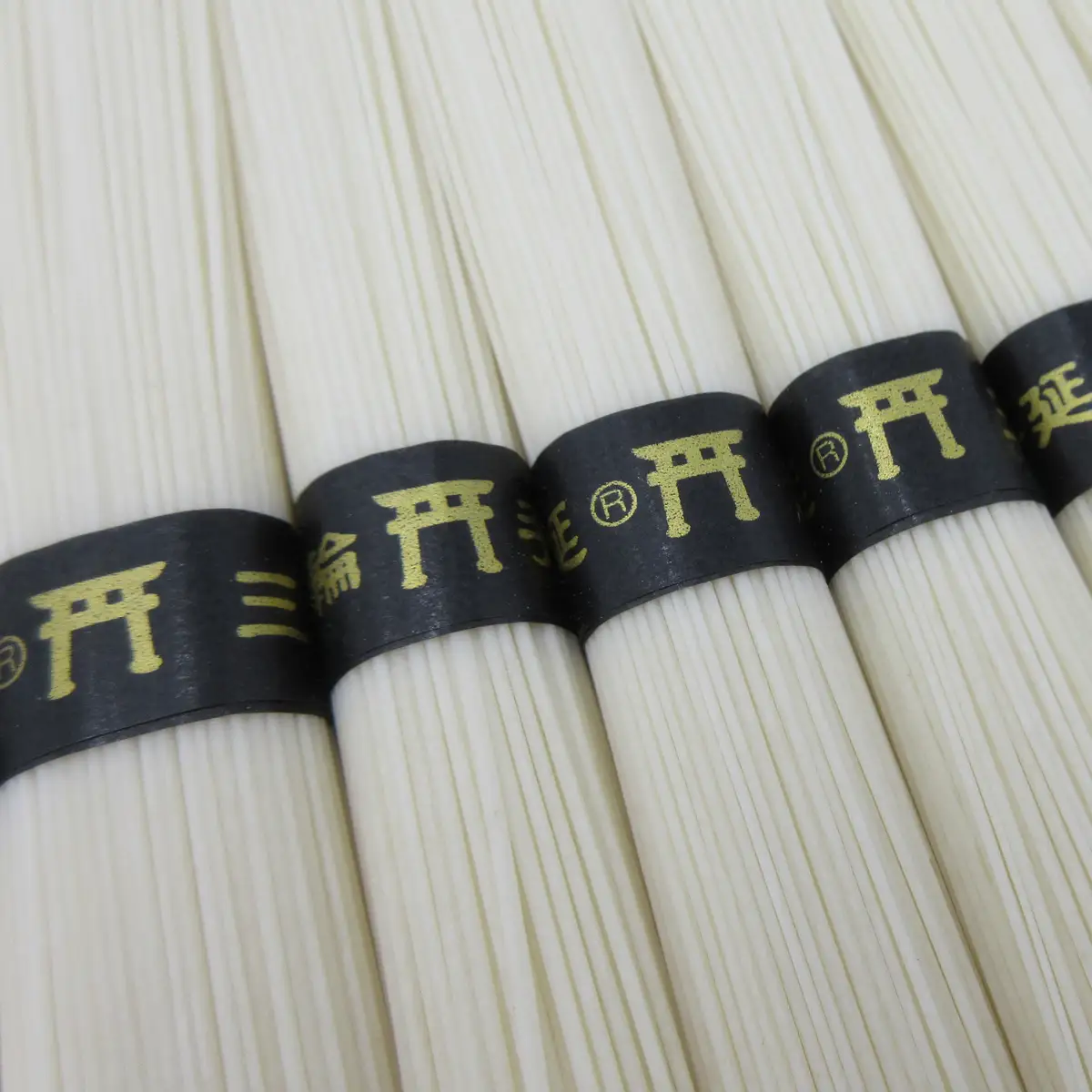 M-AH17.【伝統の味】三輪の細めん 3kg (50g×60束) ご家庭用ダンボール箱入り (KD-3)