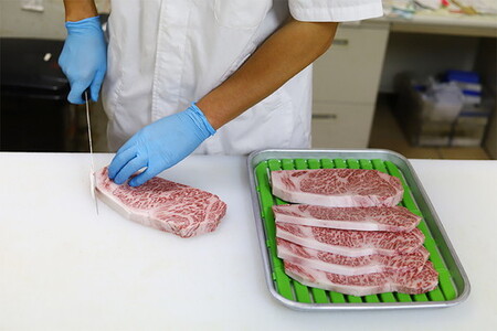 国産黒毛和牛A5等級のみ！手切りにこだわった霜降り「常陸牛」サーロインステーキ肉400g（200g×2枚）【茨城県共通返礼品】 ※離島への配送不可 ※2026年1月中旬以降に順次発送予定