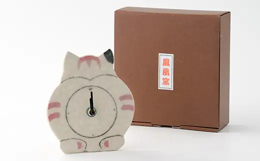 70P065001 ねこうしろ姿置き時計【おおだて陶芸工房 鳳凰窯】