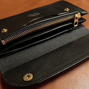 財布 美しいヌメ革で作られたロングトラッカーウォレット ブラック 財布
