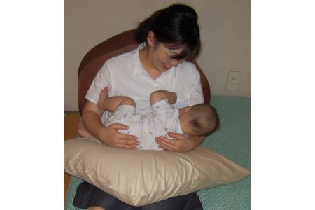 授乳クッション兼ブーメラン型 枕 1個 専用枕カバー2枚付 [0375]