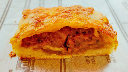 チーズ カレー パン 【 4個 入り 】（ 焼き カレーパン ）