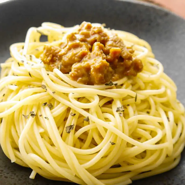 【献立の救世主！】肉味噌(みそでかるね）2個入り【プレーン/ゆず胡椒】 / 肉みそ おかず味噌 味噌 みそ 肉 豚 豚肉 ご飯のお供 / 南島原市 / 溝田精肉店 [SBP054]
