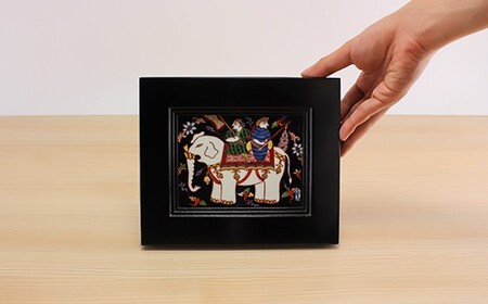 源右衛門窯 染錦更紗手象人物絵 陶額 壁掛 飾り 有田焼 ad082