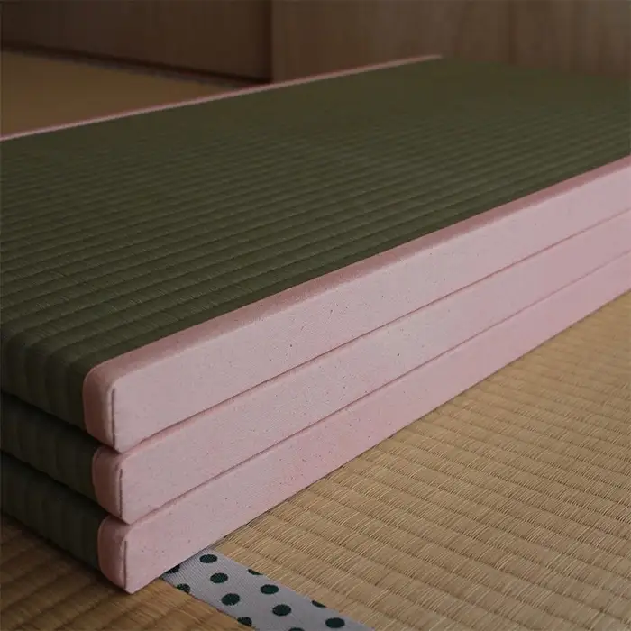 4分の1サイズの畳 桜染め【畳 たたみ おしゃれ コンパクト 置き畳 壁掛け インテリア 数量限定 国産天然素材 和モダン 和風 和インテイリア 家具 マット 吸湿作用 ベビー T1/4=T-Quarter】