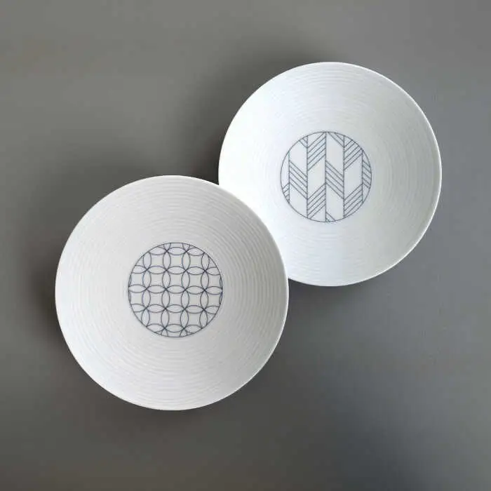 【波佐見焼】ギフトセット 和モダン七宝＆矢羽 15cm 取り皿 赤＆青 4枚セット【永峰製磁 eiho】[RA87]
