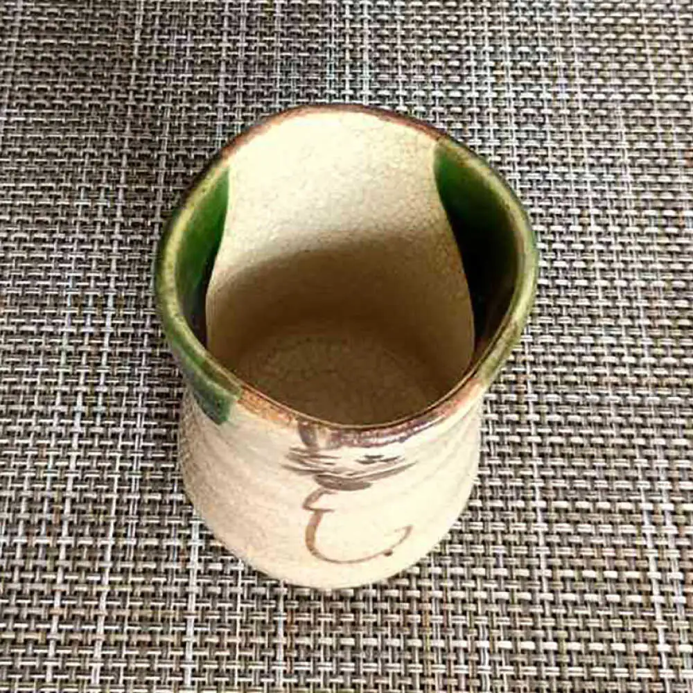 【瀬戸焼】織部つた柄長湯呑(小) 【愛窯工芸社】 / 湯呑 湯呑み 食器 和食器 / 瀬戸市 [BBAW008]