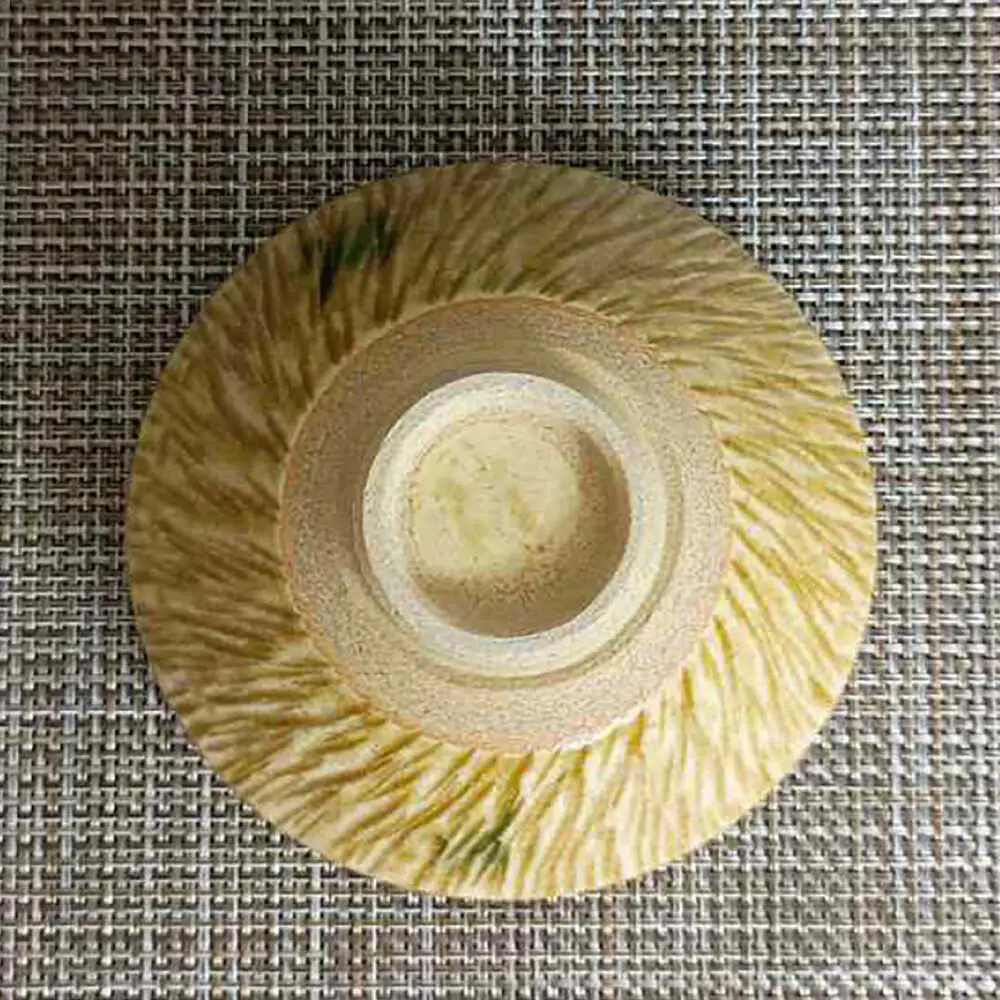 【瀬戸焼】黄瀬戸飛鉋茶碗(大) 【愛窯工芸社】 / 碗 茶碗 ご飯茶碗 食器 和食器 / 瀬戸市 [BBAW003]
