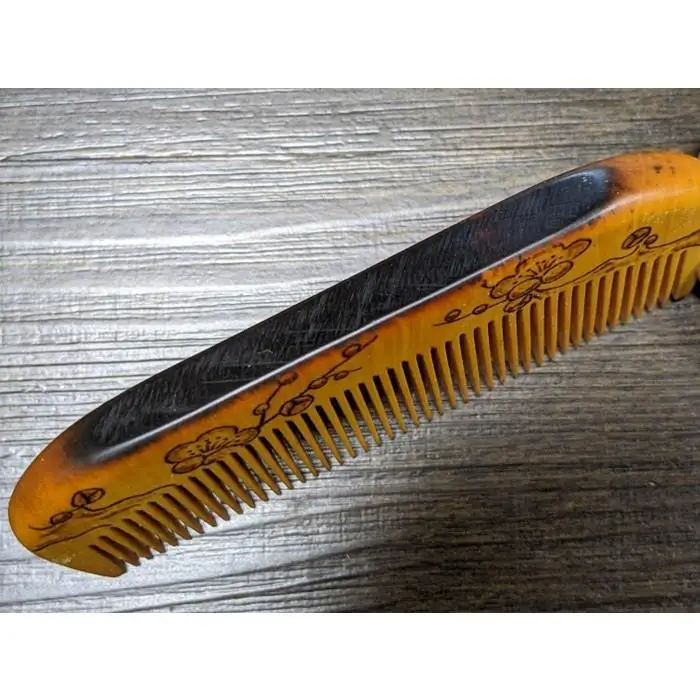 つげ櫛の櫛留商店　本つげ材焼絵櫛（すす櫛中歯）袋付　※約１０．５cm