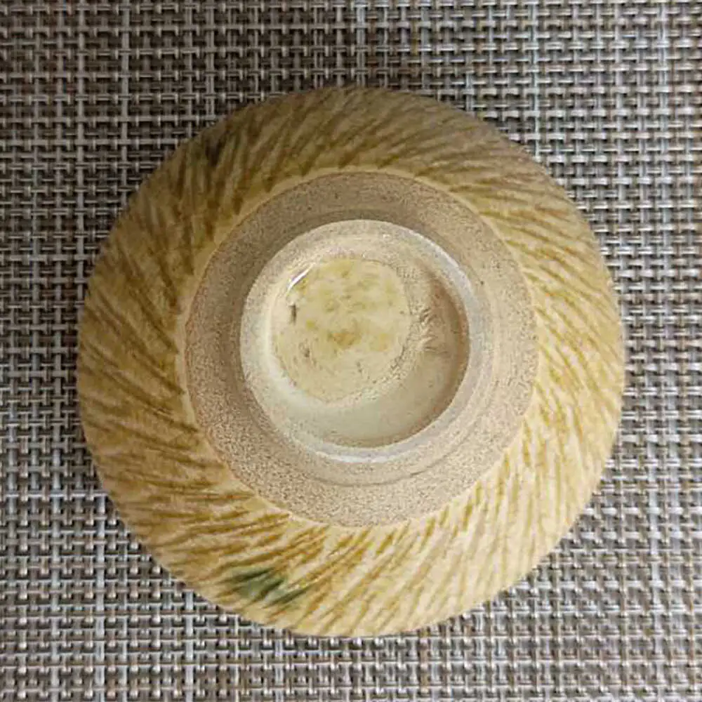 【瀬戸焼】黄瀬戸飛鉋茶碗(小) 【愛窯工芸社】 / 碗 茶碗 ご飯茶碗 食器 和食器 / 瀬戸市 [BBAW002]