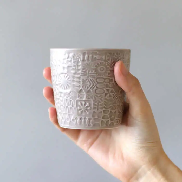 【波佐見焼】PATTERNED CUP ペア2色セット ecru + greige　【BIRDS’ WORDS】[CF072]