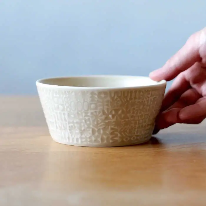 【波佐見焼】PATTERNED BOWL ペア 2点セット ecru + greige 【BIRDS’ WORDS】[CF077]