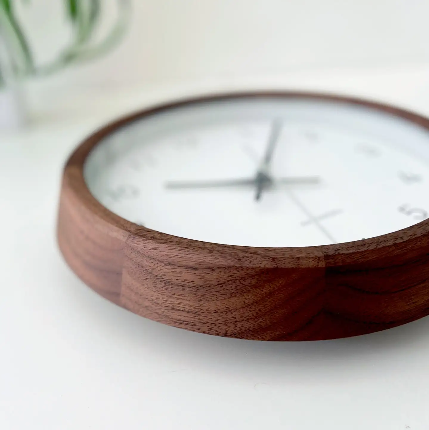 KATOMOKU muku clock 木製掛け時計（ウォールナット）km-130WA