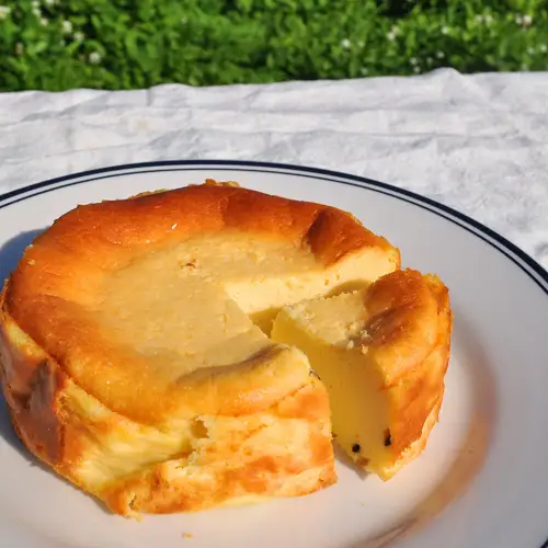 【米粉の濃厚 チーズケーキ】 こだわり 13㎝ホール  チーズケーキ （Aq-001） 