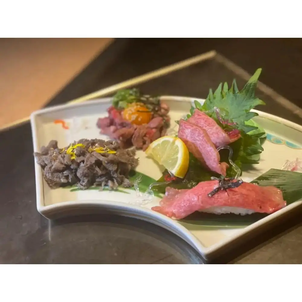 【炭火焼肉 なのはな 】ペアディナーお食事券　割烹コース（お一人様11,000円（税サ込））＜2名様分＞（ぐるなびセレクション）