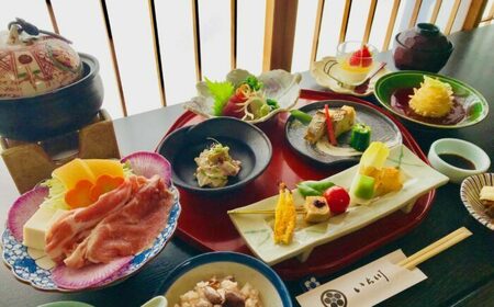 旅館いち川 ご宿泊券（1泊2食付）1名様分 / 恵那市 / 旅館いち川 [AUDC008]