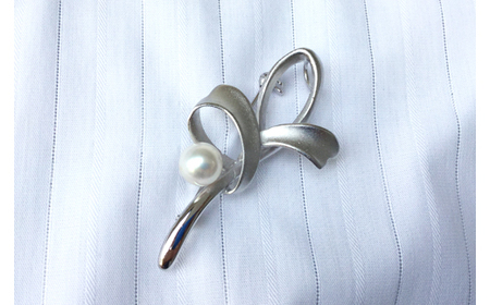 真珠 アクセサリー ブローチ パール 7mm ～ 7.5mm シルバー レディース 伊勢志摩 伊勢 志摩 冠婚葬祭 結婚式 入学式 卒業式 ジュエリー / 老舗の真珠専門店・高品質アコヤ真珠ブローチ7.0～7.5ミリ（タイプ：C）