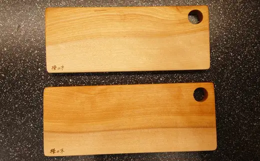 樺の小さなカッティングボード無垢材バターナイフ（右利き用）のセット（スクエアタイプ・小）【山仁物産 】