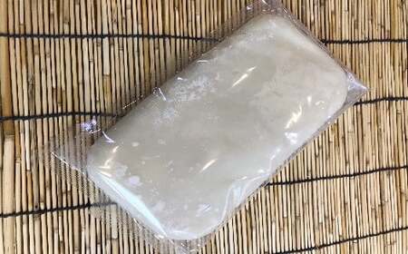 冷凍 のし餅 ハーフサイズ 1.65kg (約 550g  × 3枚)  白 ・ 黒豆 ・ 胡麻セット【杵つき】 使いきりサイズ ！展勝地レストハウス 岩手県 北上市 C0555R0806
