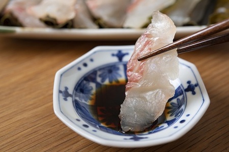 真鯛刺身 10枚×5P 冷凍 天然真鯛 鯛 たい 北風鮮魚 愛媛県 伊予市 | B399