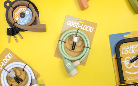 202815 マンゴーオレンジ「GOOD LOCK！」 ／ ワイヤーロック デザインロック 90cm 二台同時 ロック キー 自転車 自転車用品 回転式シャッター BANANAWORKS 埼玉県 No.189-01
