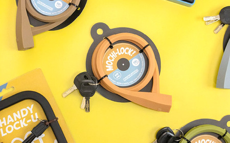 202810 マッチャグリーン「MOCHI LOCK！」 ／ ロック ワイヤー錠 シリコン素材 デザインロック 可愛い おしゃれ 600mm ウェーブキー 3本付き 自転車 自転車用品 BANANAWORKS 埼玉県 No.190-03