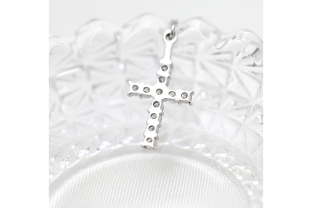 ピアス プラチナ PT900 ダイヤモンド 0.4ct クロス 十字架モチーフ 揺れる チェーン 両耳用【f089-pt】