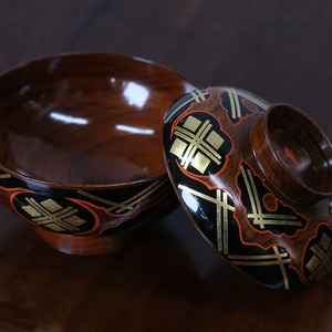 【伝統工芸品】【秀衡塗】煮物椀　秀衡雲紋（黒）けやき 拭き漆【ocy915-key-bk-1】