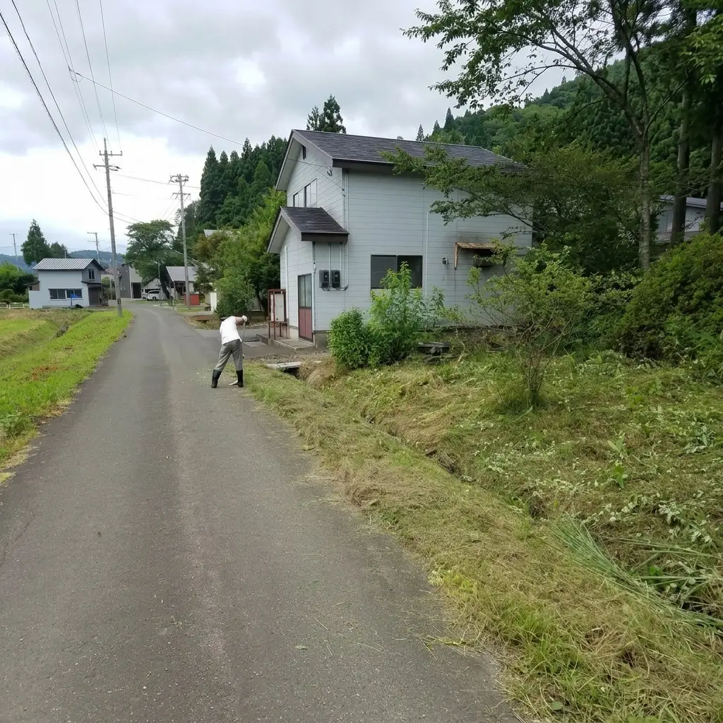 秋田県 能代市 空き家管理 空き地管理 故郷の空き家の庭や空き地の雑草の草刈りをします 対象地域：能代市