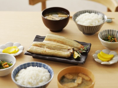 珍しい「ウナギのひもの」【静岡産】 (a15-647)