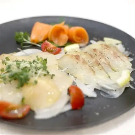 魚介類の燻製セット(サーモン北海道ホタテたい) 京都府お酒のおつまみやパーティ、おせちのオードブルに_魚介・海産物   _【配送不可地域：離島】【1588313】