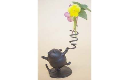 鉄工芸品 まん丸ねこちゃんのいちりんざし 手作り 鉄製 白川町 / 鉄の造形工房のぶアート＆クラフト[AWAU002]