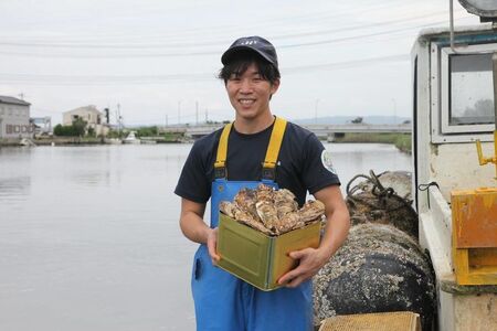 【発送時期が選べる】魚介類 牡蠣 / 山口水産の能登かき / 殻付き半缶[殻付き約35～40個]◇ ※2027年1月～発送 ｜ 牡蠣 殻付き