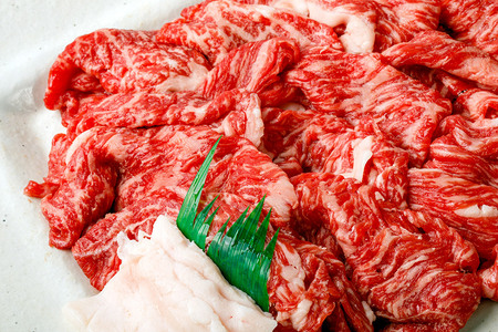 秋田錦牛 モモ肉 すき焼き用  約1.4kg（700g×2パック）＋すき焼き用のたれ2本