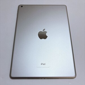 iPad 第6世代 Wi-Fiモデル シルバー iPad【32GB】【中古】