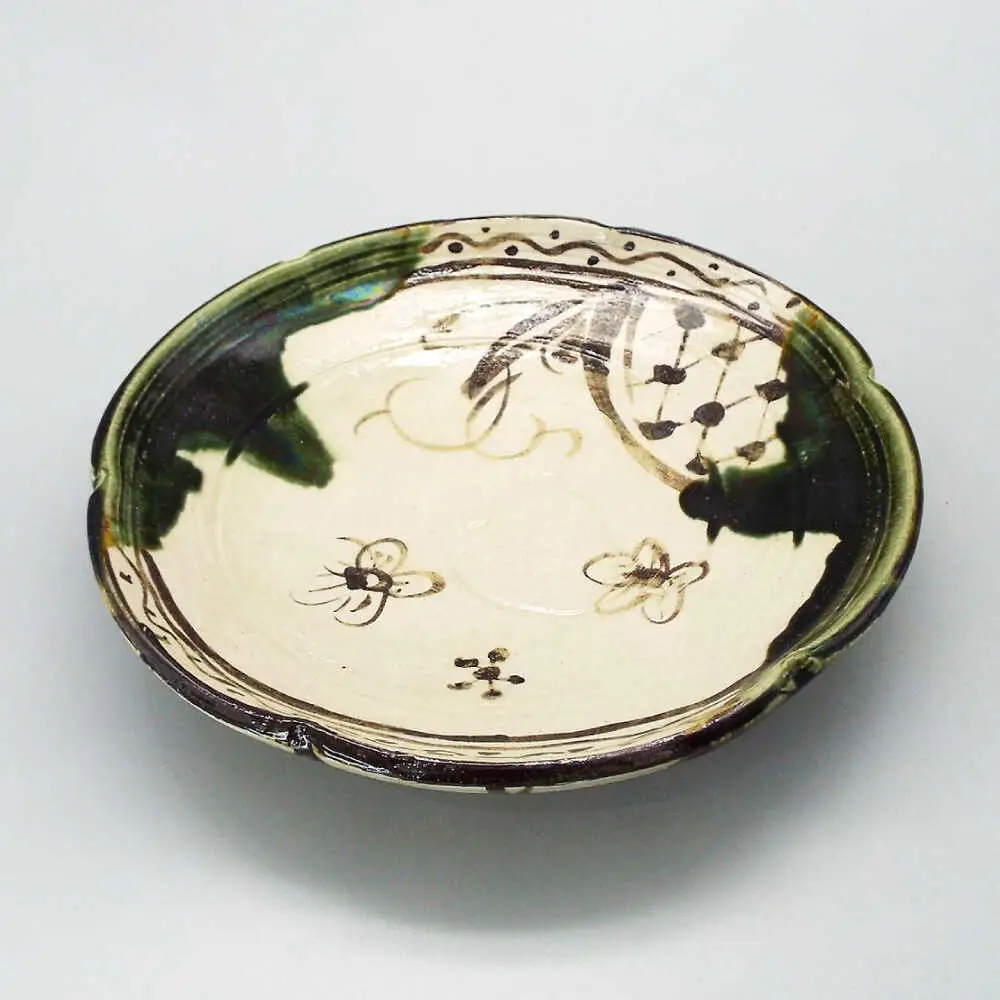 【瀬戸焼】塩草窯・織部まどつる 盛皿 【山 佳】/ 陶器 皿 食器 / 瀬戸市[BBDH001]