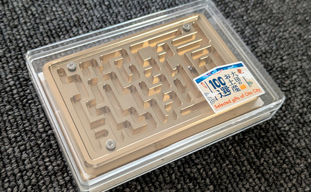 迷路 Z06 MAZE −迷路− おもちゃ 玩具 迷路ゲーム 昔ながら 金属 重厚感 美しい 幾何学模様 町工場 精密機械 お土産 大田区 東京都 迷路 Z06 MAZE −迷路− おもちゃ 玩具 迷路ゲーム 昔ながら 金属 重厚感 美しい 幾何学模様 町工場 精密機械 お土産 大田区 東京都　ブラック