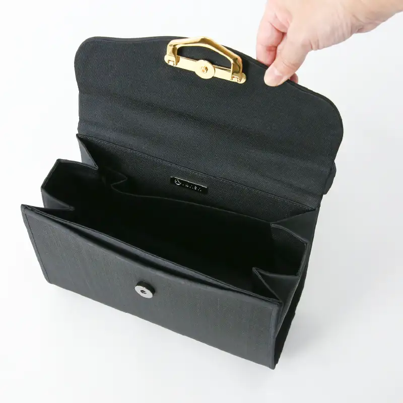 【慶弔兼用】2WAY仕様の回転式金具付き　ホースヘアー・フォーマルバッグ　台形モデル 〈熟練の職人技が光るハイクラスのフォーマルバッグ〉