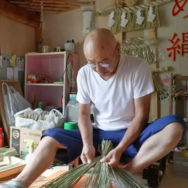〈年内配送〉【藁から手作り】しめ縄（中）＜猫ちぐら工房げん＞正月飾り ハンドメイド 新潟県 出雲崎町 しめ縄