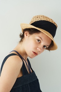 Mia Hat Lace Soft Hat 004 レース ソフトハット 麦わら帽子【Black】 帽子 ラフィアブレード 58cm 天然草木 黒リボン ファッション カジュアルスタイル フェミニン 日本製 ギフト プレゼント 旅行 アウトドア 北杜市 [h333]