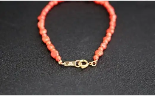 赤珊瑚の変わった形のブレスレット アクセサリー ブレスレット ジュエリー 珊瑚 赤珊瑚kn121