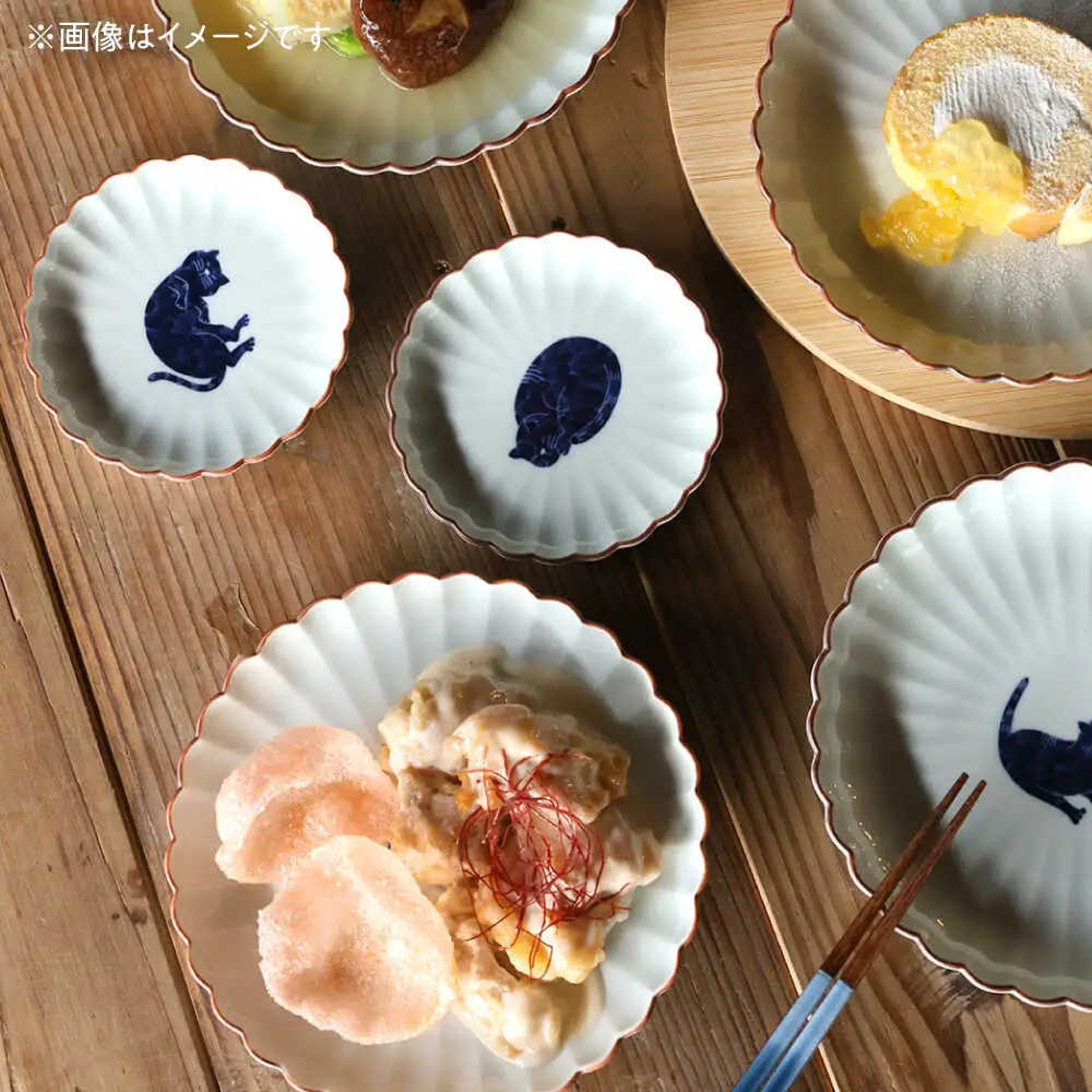 【波佐見焼】呉須猫 取皿 〈背伸び〉　2点セット 食器【西海陶器】[OA481]