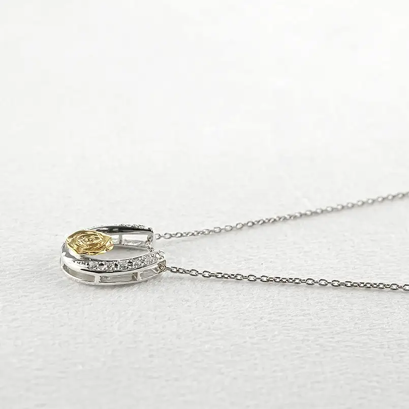 プラチナ 18金 ネックレス 18k レディース 薔薇 馬蹄 ダイヤモンド 0.11ct ペンダントトップ ダイヤ イエローゴールドK18 pt900 コンビ ゴールド ホースシュー ローズ フラワー 花 ジュエリー 人気 シンプル 240513200dpy SWAA315